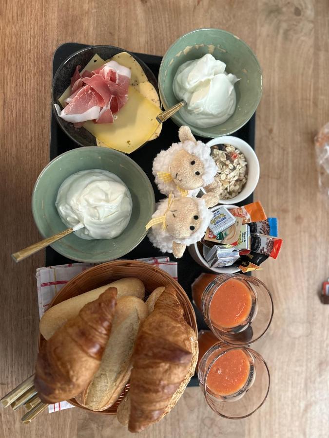 B & B Tx71 Den Burg Bagian luar foto
