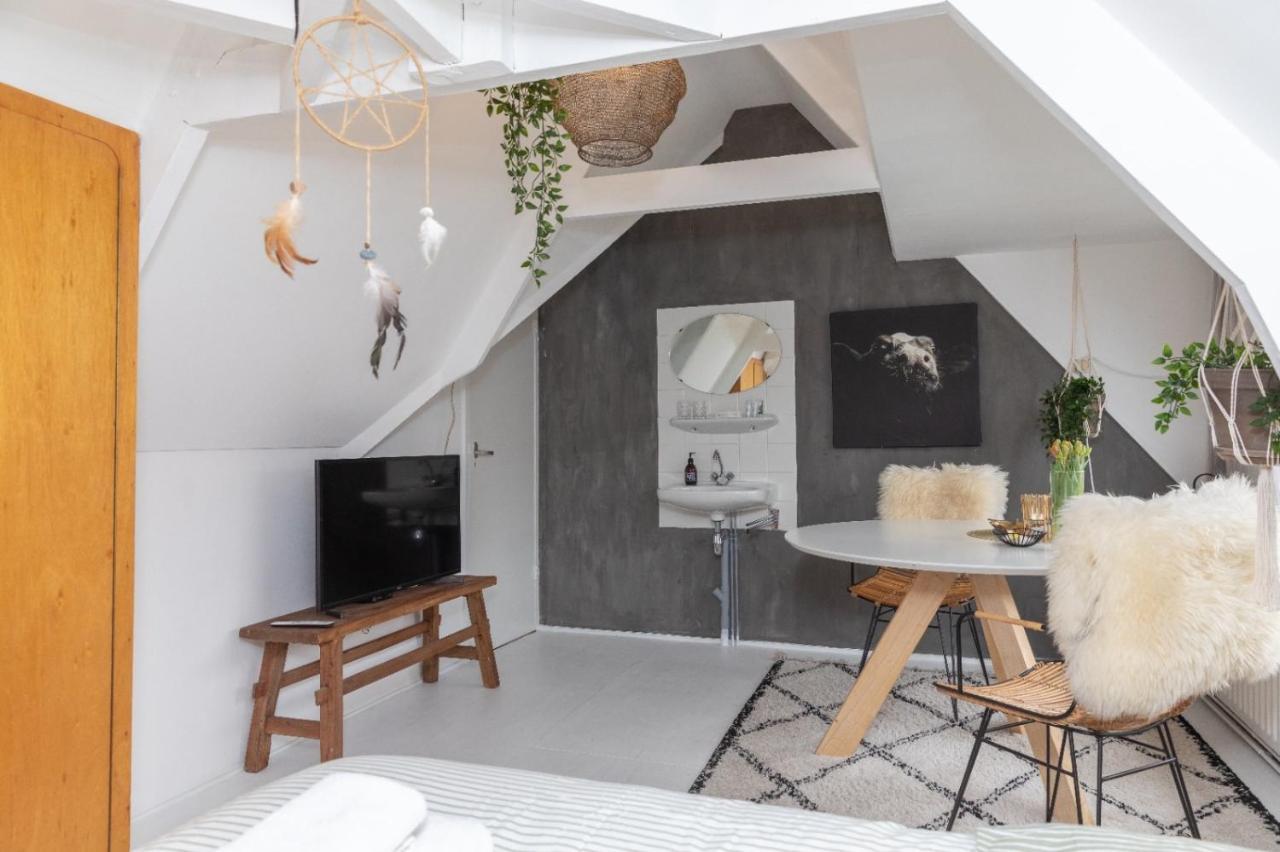 B & B Tx71 Den Burg Bagian luar foto